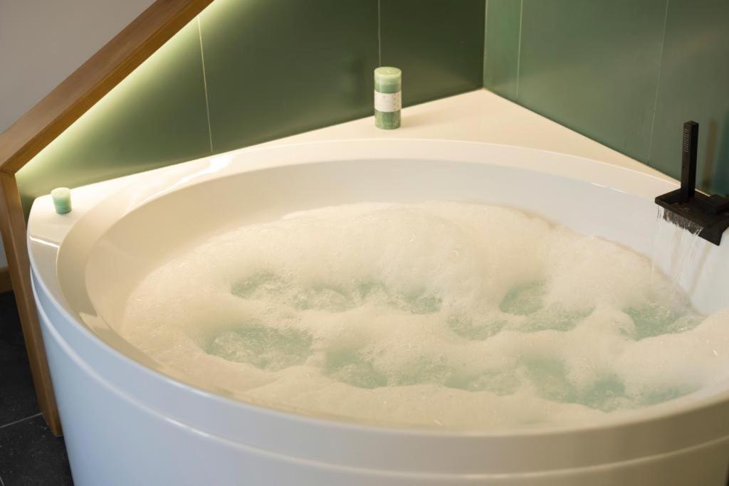 가에타 Bali Aqua&Charme B&B 외부 사진